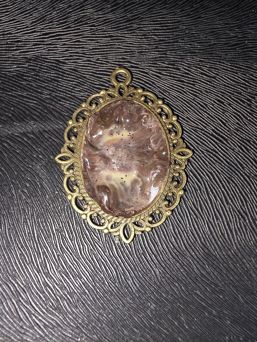Vintage Style Gold Filigree Pendant with Marbled Brown Cabochon